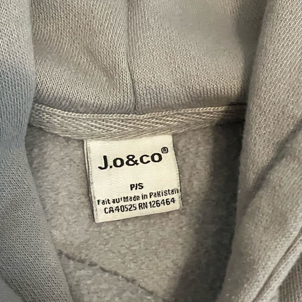 Women's Casual Light Gray Cropped Hoodie - Picture 7 of 10